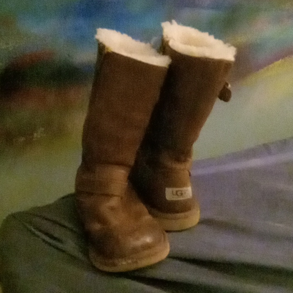 Uggs size 5 brown